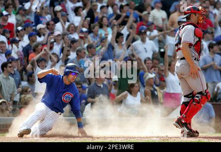 Boston Red Sox's Mark Bellhorn (12) tags out Chicago Cubs' Aramis