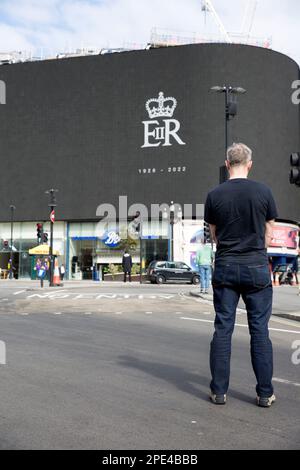 The royal cypher of the late Queen Elizabeth II is displayed in central London, on the day of her funeral. Stock Photo