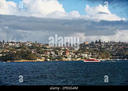 548 View of Watsons Bay suburb on the South Head peninsula of Port Jackson as seen from the Manly-Circular Quay ferry. Sydney Harbour-Australia. Stock Photo