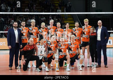 PalaBarton, Perugia, Italy, March 15, 2023, trainig berlin recycling volleys  during  Sir Sicoma Monini Perugia vs Berlin Recycling Volleys - CEV Champions League volleyball match Stock Photo