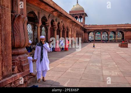 The open courtyard of the Jama Masjid Mosque of Delhi can accommodate 25,000 people Stock Photo