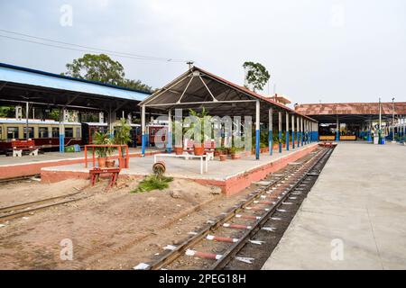 View of Toy train Railway Tracks from the middle during daytime near Kalka railway station in India, Toy train track view, Indian Railway junction, He Stock Photo