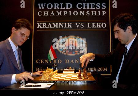 dpa) - Russian World Chess Champion Vladimir Kramnik (L) plays against  Hungarian Grandmaster Peter Leko (R) during the 2004 Dortmund Chess Meeting  in Dortmund, Germany, 23 April 2004. The event takes place