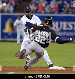 29 Jul. 2000: Chicago White Sox infielder Jose Valentin (22