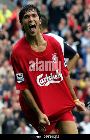 Liverpool's Luis Garcia (l) celebrates scoring the fourth goal Stock Photo  - Alamy