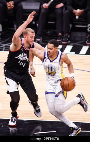 Golden State Warriors guard Jordan Poole (3) brings the ball upcourt ...