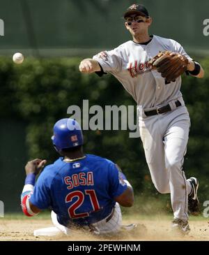 Moises Alou of the Chicago Cubs before a 2002 MLB season game against the  Los Angeles Dodgers at Dodger Stadium, in Los Angeles, California. (Larry  Goren/Four Seam Images via AP Images Stock