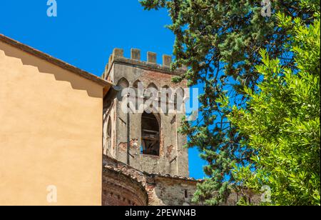 Bell tower of San Pietro abbey at Badia Pozzeveri - municipality of Altopascio - 11th century -, Lucca province, Tuscany - Italy Stock Photo