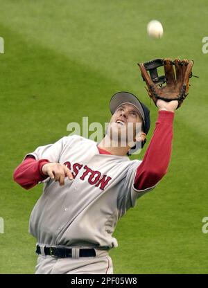 Boston Red Sox infielder Mark Bellhorn moves to cover second base,  Wednesday, Feb. 23, 2005, at spring training camp in Ft. Myers, Fla. (AP  Photo/Robert F. Bukaty Stock Photo - Alamy