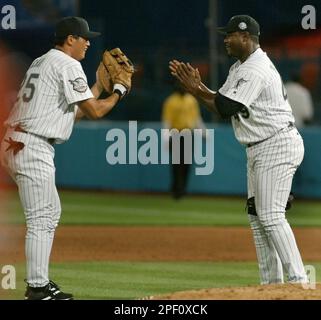 Florida Marlins first baseman Hee Seop Choi, of South Korea, warms up  during the first inning, Monday, June 28, 2004, at Turner Field in Atlanta.  (AP Photo/Gregory Smith Stock Photo - Alamy