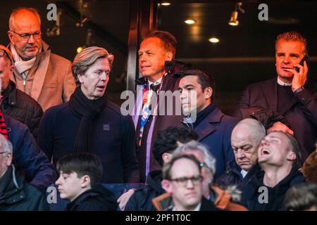 Rotterdam - Jan de Jong, Giovanni van Bronckhorst during the match between Feyenoord v Shakhtar Donetsk at Stadion Feijenoord De Kuip on 16 March 2023 in Rotterdam, the Netherlands. (Box to Box Pictures/Tom Bode) Stock Photo