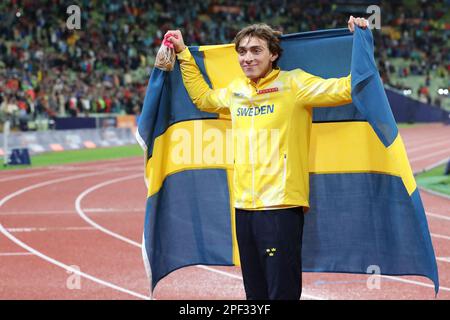 Armand DUPLANTIS celebrating his Gold Medal after the Pole Vault at the European Athletics Championship 2022 Stock Photo