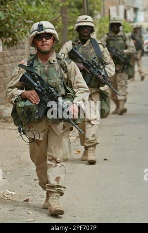 U.S. Army soldiers of the 3rd Plt., Charlie Company, 1-6 Infantry, 1st ...