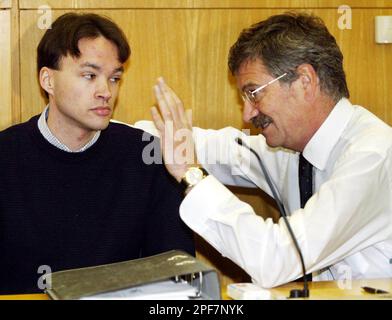 Der Angeklagte Magnus G., links, und sein Verteidiger HansUlrich