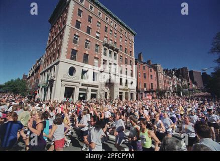 https://l450v.alamy.com/450v/2pfcpym/runners-in-the-tufts-10k-womens-foot-race-round-the-first-corner-of-the-course-seconds-after-the-start-in-boston-monday-oct-11-1999-about-6000-women-participated-in-the-23rd-running-of-the-event-which-was-won-by-libbie-hickman-of-fort-collins-colo-with-a-time-of-32-minutes-and-48-seconds-ap-photosteven-senne-2pfcpym.jpg