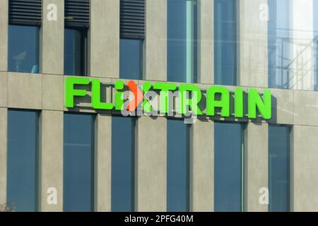 flixtrain-logo-schild-sign-stock-photo-alamy