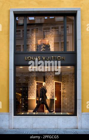 Louis Vuitton shop, Hamburg, Germany Stock Photo - Alamy