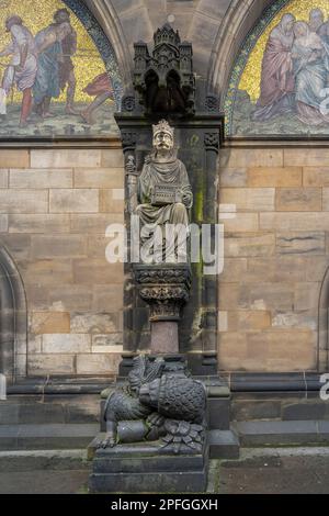Charlemagne sculpture in front of Bremen Cathedral - Bremen, Germany Stock Photo