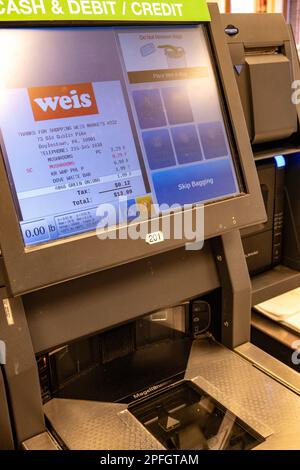 Hey, self checkout station at a  Weis supermarket in Doylestown, Pennsylvania, 2023, USA Stock Photo