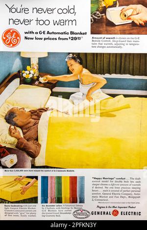 General Electric GE blanket advert in a Natgeo magazine, October 1956 Stock Photo