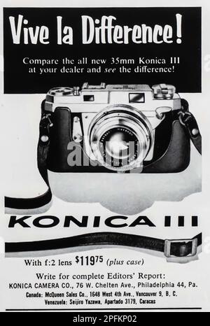 Konica 3 camera advert in a Natgeo magazine, november 1956 Stock Photo