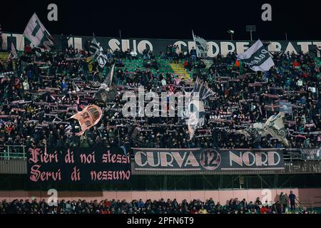 Palermo, Italy. 17th Mar, 2023. Nicola Valente (Palermo) and Fabio Ponsi  (Modena) during Palermo FC vs Modena FC, Italian soccer Serie B match in  Palermo, Italy, March 17 2023 Credit: Independent Photo
