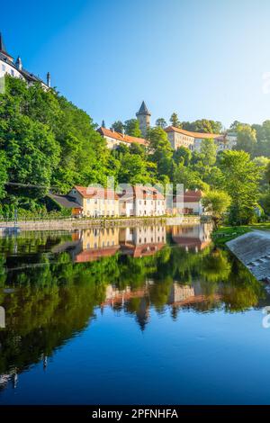 Jakobinka Tower - a remnant of the extinct Upper Rozmberk Castle. Morning view from the Vltava riverbank in Rozmberk nad Vltavou, Czech Republic Stock Photo