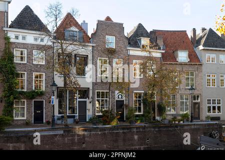 Canal houses along the quay of the historic harbor in Den Bosch. Stock Photo