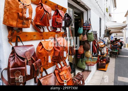 32,663 Zara Purse Stock Photos, High-Res Pictures, and Images - Getty Images