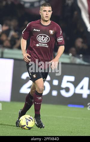 Salerno, Italy. 18th Mar, 2023. Lorenzo Pirola of US Salernitana in action during the Serie A match between US Salernitana 1919 v Bologna FC at Arechi Stadium March 18, 2023 in Salerno, italy (Credit Image: © Agostino Gemito/Pacific Press via ZUMA Press Wire) EDITORIAL USAGE ONLY! Not for Commercial USAGE! Stock Photo