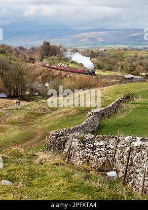 Steam locomotive 'Scots Guardsman' with The Winter Cumbrian Mountain Express special at Crosby Garrett viaduct, Cumbria, on the Settle-Carlisle line. Stock Photo