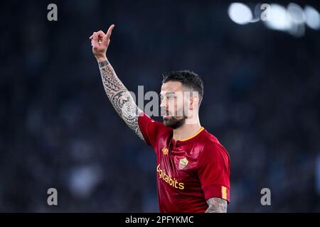 Rome, Italy. 19th Mar, 2023. Leonardo Spinazzola of AS Roma gestures during the Serie A match between Lazio and Roma at Stadio Olimpico, Rome, Italy on 19 March 2023. Credit: Giuseppe Maffia/Alamy Live News Stock Photo