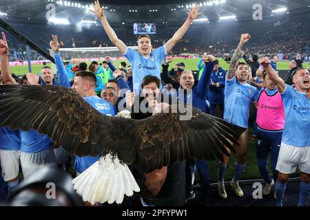 Players of Lazio celebrate the victory at the end of the Italian championship Serie A football match between SS Lazio and AS Roma on March 19, 2023 at Stadio Olimpico in Rome, Italy - Photo: Federico Proietti/DPPI/LiveMedia Stock Photo
