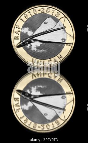 Reverse side of a 2018 £2 coin featuring a Vulcan aircraft. This is part of a set of 5 to commemorate 100 years of the Royal Air Force Stock Photo