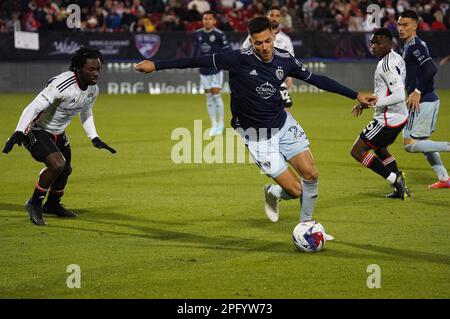 Frisco, United States. 18th Mar, 2023. March 18, 2023, Frisco, United States: Sporting KC forward Daniel Salloi controls the ball in the offensive zone during second half action of the MLS game between FC Dallas and Sporting KC at Toyota Stadium on March 18, 2023 in Frisco, Texas. (Photo by Javier Vicencio/ Credit: Eyepix Group/Alamy Live News Stock Photo