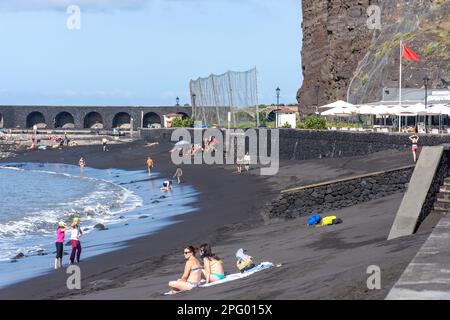 Black-sand beach, Playa de Tazacorte, Puerto de Tazacorte, Tazacorte, La Palma, Canary Islands, Spain Stock Photo