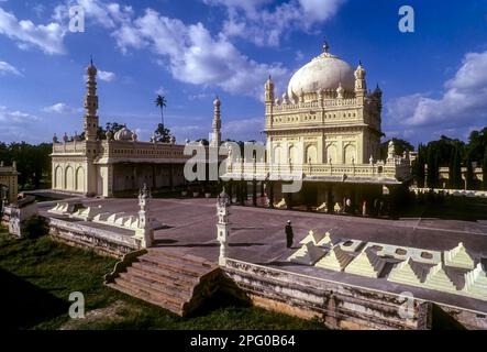 The Gumbaz at Srirangapatna near Mysuru Mysore, Karnataka, South India, India, Asia, is a Muslim mausoleum holding the graves of Tippu Sultan, his Stock Photo