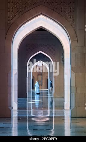 Inside the impressive Sultan Qaboos Grand Mosque, Muscat, Oman Stock Photo