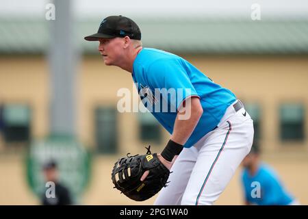 Miami Marlins' Garrett Cooper bats during a spring training baseball game  against the New York Mets, Monday, March 13, 2023, in Jupiter, Fla. (AP  Photo/Lynne Sladky Stock Photo - Alamy
