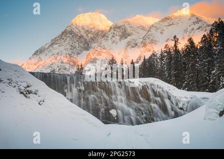 Wapta Falls in winter, Yoho National Park, British Columbia, Canada Stock Photo