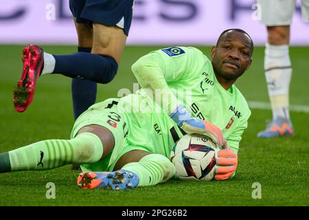 Paris, France. 19th Mar, 2023. Rennes goalkeeper Steve Mandanda in action during the match between PSG and Rennes at the Parc des Princes, 19 March 2023 Credit: LE PICTORIUM/Alamy Live News Stock Photo