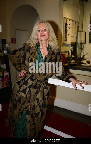 Claudia Neidig bei der Premiere des Theatestücks 'Biedermann und die