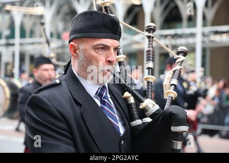 The Roisin Dubh Irish Pipe Band from East Islip, New York marches in ...