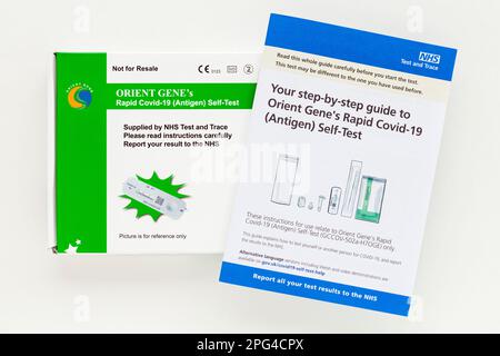 Covid 19 Lateral Flow Test kit and NHS Instruction Guide, Scotland, UK, Europe Stock Photo