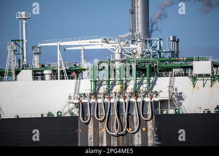 EemsEnergyTerminal, floating LNG terminal in the seaport of Eemshaven, tankers bring liquefied natural gas to the two production ships, Eemshaven LNG Stock Photo