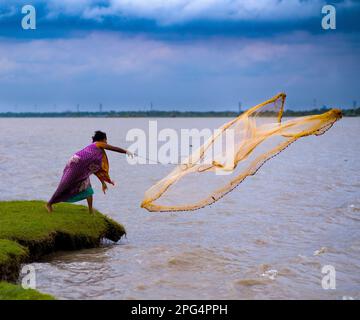 Use of lift net (Khora jal) in fish harvesting in Ghagot river in  Bangladesh - Fish Consulting Group