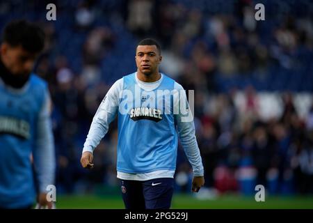 Paris, Paris, France. 19th Mar, 2023. KYLIAN MBAPPE prior to the French Ligue 1 match between Paris Saint-Germain (PSG) and Stade Rennais at Parc des Princes on March 19, 2023 in Paris, France. (Credit Image: © Glenn Gervot/ZUMA Press Wire) EDITORIAL USAGE ONLY! Not for Commercial USAGE! Stock Photo