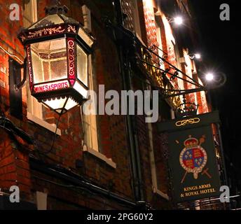 The Kings Arms and Royal Hotel at dusk, signs and light fittings, 22-25, High Street, Godalming, Surrey, England, UK, GU7 1EB Stock Photo