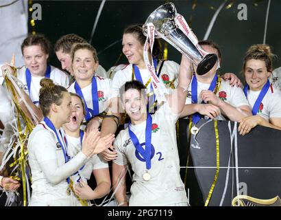 File photo dated 16-03-2019 of England's Sarah Hunter (centre). England captain Sarah Hunter will retire after the Women’s Six Nations opener against Scotland this weekend, according to BBC Sport. Issue date: Tuesday March 21, 2023. Stock Photo