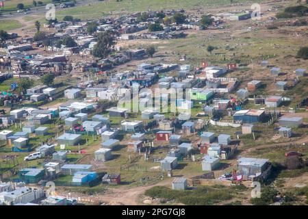 Aerial view of informal shacks in the vicinity of Cape Town Airport Stock Photo